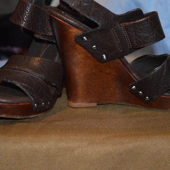 BCBG Max Leather Wedge Sandal - Picture 3 of 3